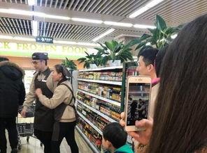 网友爆料莲家超市视频,网友热议背后的真相  第2张